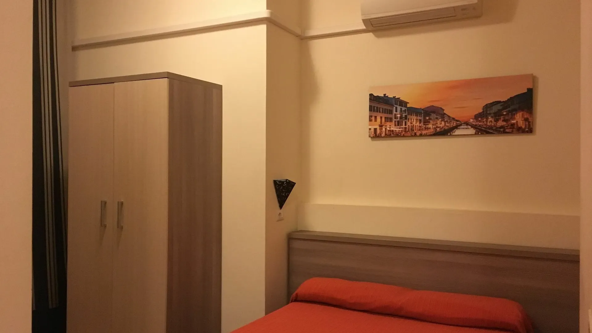 Bovisa House B&B Private Rooms Milan